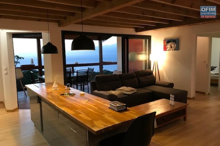 Confortable villa avec vue panoramique sur l'océan à Belleméne St Paul