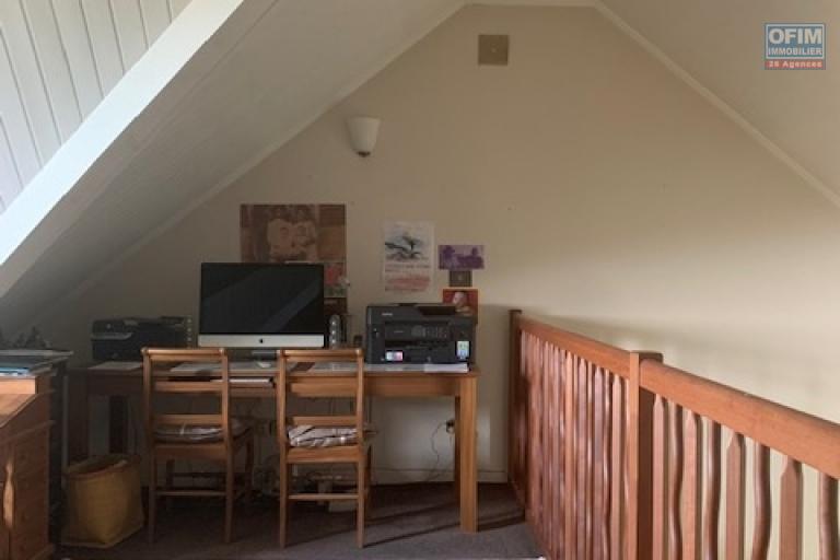 Splendide Propriété dans parc luxuriant 2 000 m² - LOT 1 : Mezzanine