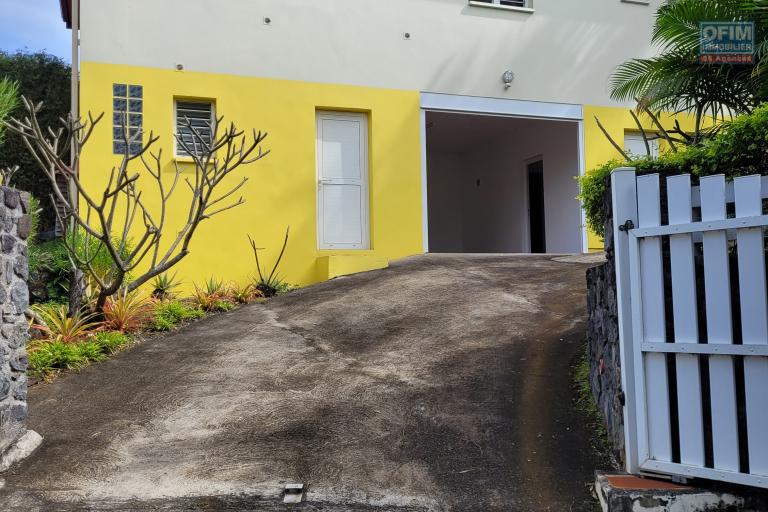 Splendide Propriété dans parc luxuriant 2 000 m² - LOT 2: Ch.Hotes -Salle soins - Salle sport - Cave - Garage