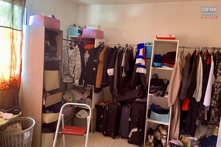 Triplex vendu libre