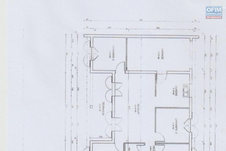 Charmante villa 3 chambres avec jardin arboré  de 661 m2  Centre Ville de la Ravine des Cabris