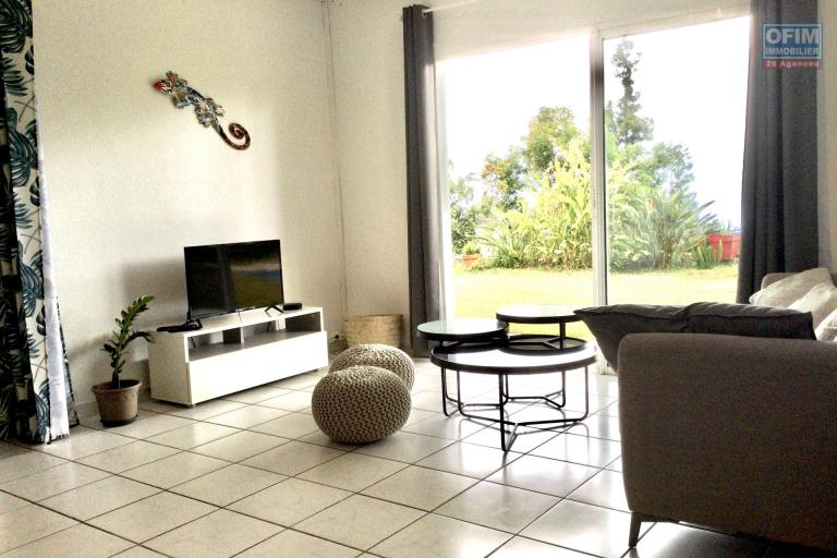 A VENDRE VILLA F4 + T2 DE 162 M2 HABITABLE AVEC VUE MER ET PISCINE A LA RIVIERE ST LOUIS