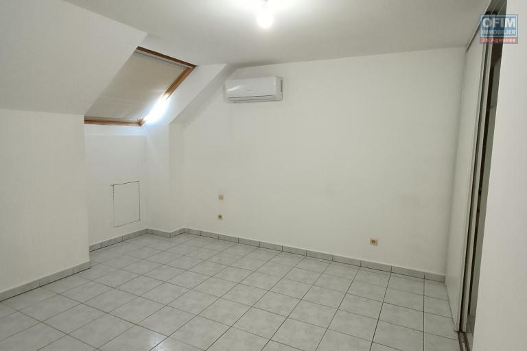 A vendre un appartement F3 en duplex de 106,24 m2 avec deux parkings à Saint André