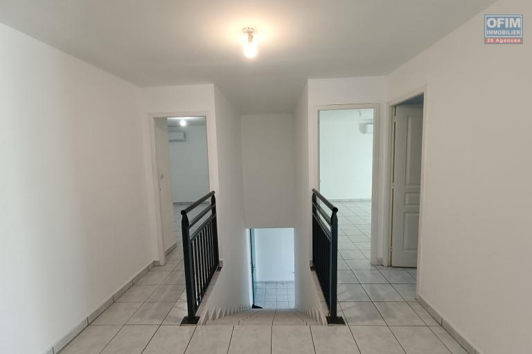 A vendre un appartement F3 en duplex de 106,24 m2 avec deux parkings à Saint André