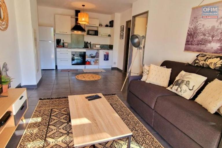 Appartement deux pièces d'une Surface Utile de 52 m² avec jardin privatif, à 2 minutes du lagon de St Leu.