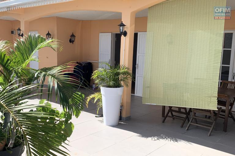 A louer Bas de villa 3 chambres proche de Beausejour