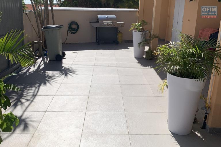 A louer Bas de villa 3 chambres proche de Beausejour