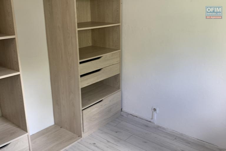 A louer Bas de villa 3 chambres proche de Beausejour