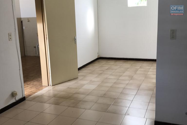 A louer T3 de 63 m2 au centre ville de Sainte Marie