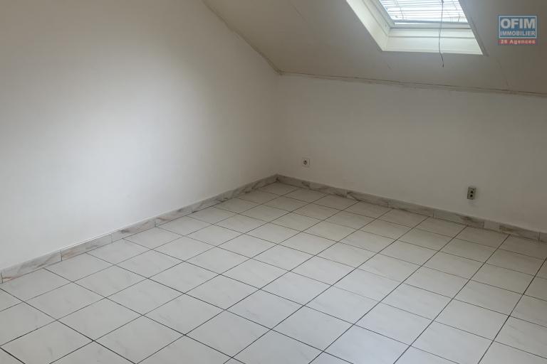 A louer T3 de 63 m2 au centre ville de Sainte Marie
