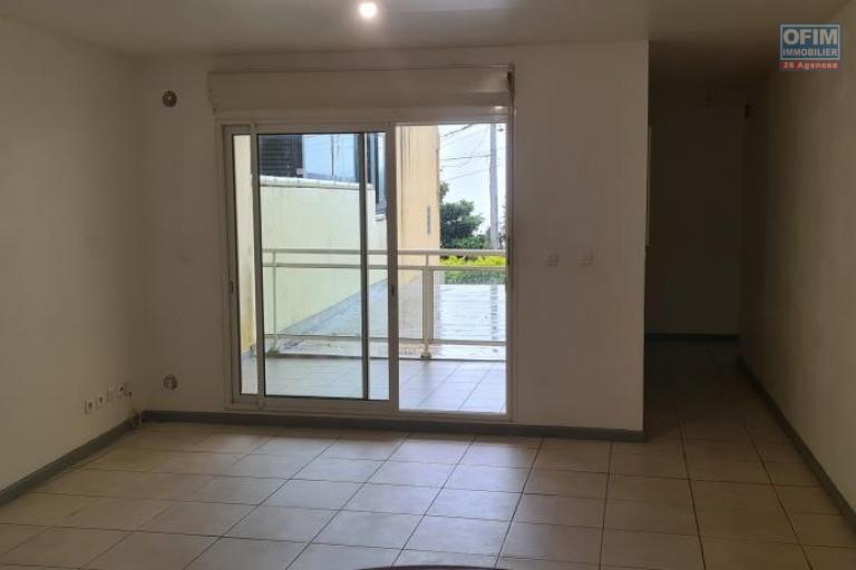 A vendre magnifique appartement de type F3 d'environ 70 m² dans résidence avec piscine au Tampon 14 éme