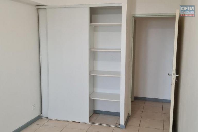 A vendre magnifique appartement de type F3 d'environ 70 m² dans résidence avec piscine au Tampon 14 éme
