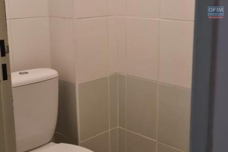 A vendre magnifique appartement de type F3 d'environ 70 m² dans résidence avec piscine au Tampon 14 éme