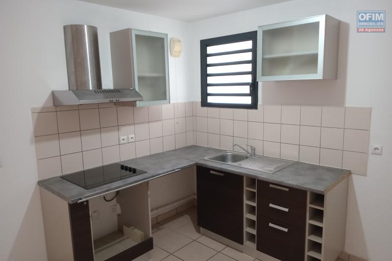 A VENDRE APPARTEMENT F3 DE 81 M2 AU CENTRE VILLE DE LA POSSESSION