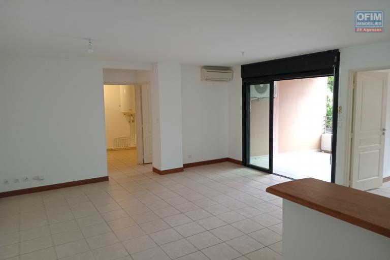 A VENDRE APPARTEMENT F3 DE 81 M2 AU CENTRE VILLE DE LA POSSESSION