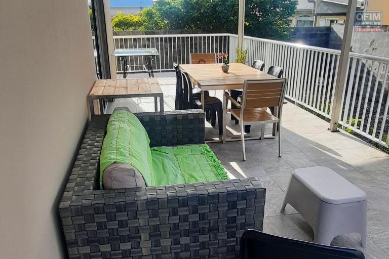  Superbe Villa moderne avec 4 chambres, buanderie, belle terrasse, jardin, au calme, très belles préstations