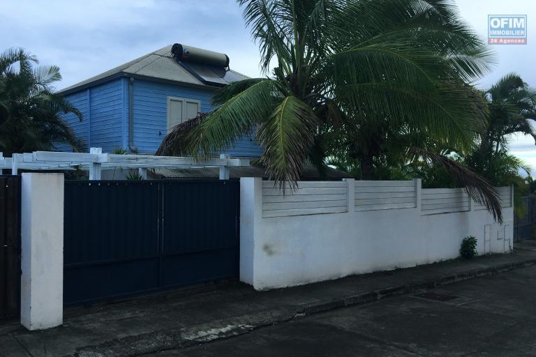 A VENDRE CHARMANTE VILLA F4 SAINT-LEU/LE PLATEAU