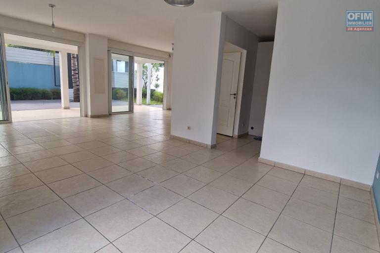 A VENDRE CHARMANTE VILLA F4 SAINT-LEU/LE PLATEAU