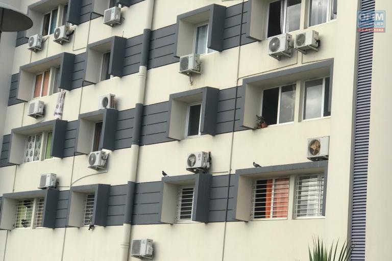 A louer F1 meublé sur la résidence Le Lauréat à Sainte Clotilde rue des Foucherolles. - façade immeuble