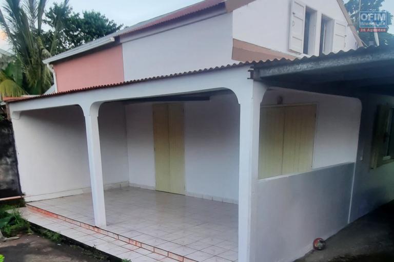 A VENDRE MAISON F4 SUR SAINTE SUZANNE/ QUARTIER FRANÇAIS