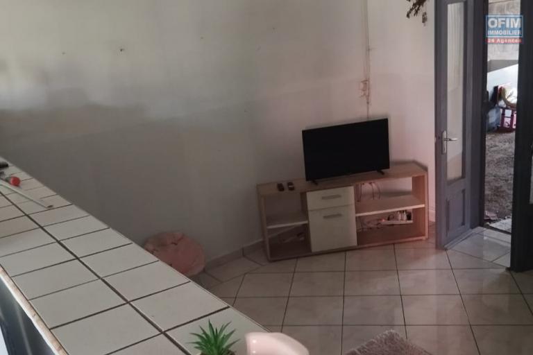 A VENDRE MAISON F4 SUR SAINTE SUZANNE/ QUARTIER FRANÇAIS
