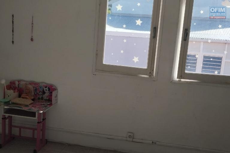 A VENDRE MAISON F4 SUR SAINTE SUZANNE/ QUARTIER FRANÇAIS
