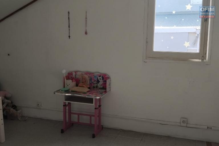 A VENDRE MAISON F4 SUR SAINTE SUZANNE/ QUARTIER FRANÇAIS