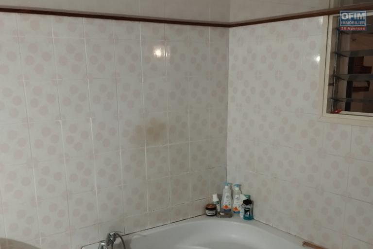 A VENDRE MAISON F4 SUR SAINTE SUZANNE/ QUARTIER FRANÇAIS