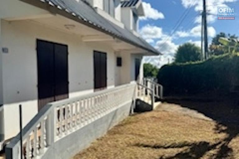 A Louer cette spacieuse villa de type F6 sur le secteur de la Bretagne centre.