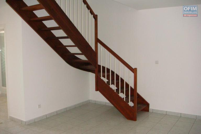 A vendre T3 duplex à La Montagne dans la residence les huppes de bourbon