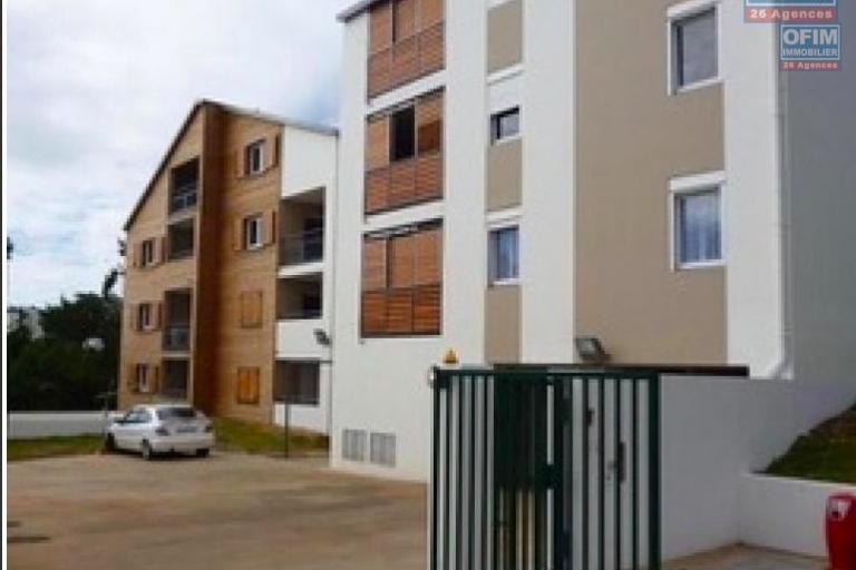 En vente à La Montagne T2 dans une residence chemin Bailly à proximité des commerces, écoles...