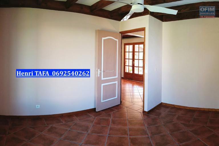 Villa F3/F4 de 120 m2, jardin - Chambre 1