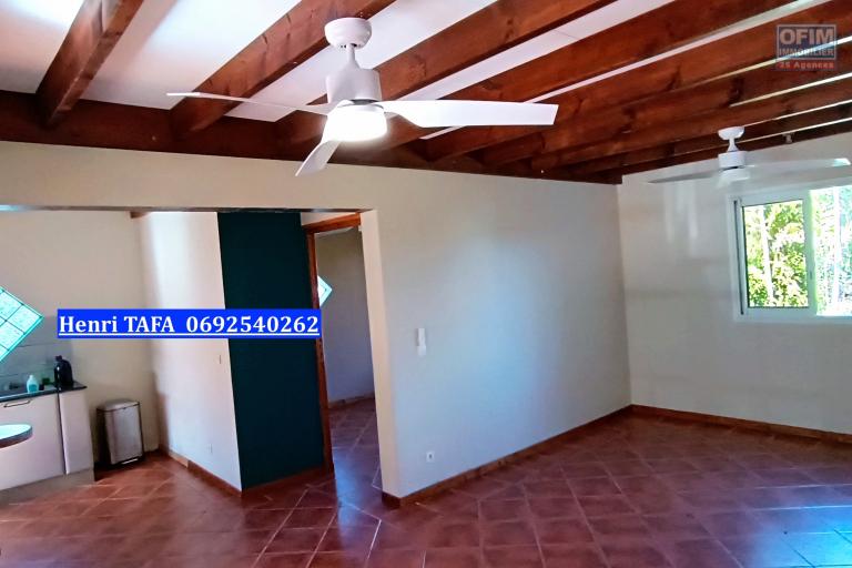 Villa F3/F4 de 120 m2, jardin - séjour