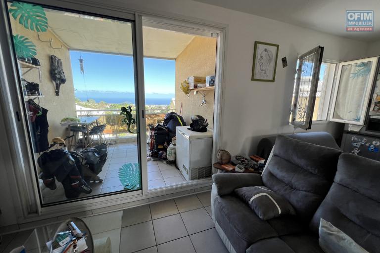 Bel appartement T3 Duplex de 71 m2 utiles avec varangue et pleine vue mer imprenable de toutes les pieces.