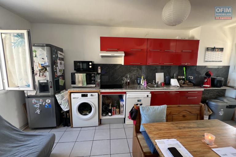 Bel appartement T3 Duplex de 71 m2 utiles avec varangue et pleine vue mer imprenable de toutes les pieces.