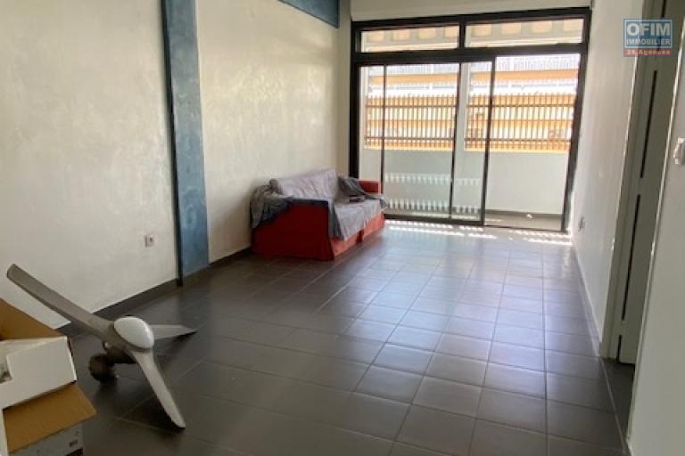 En vente appartement T4 plein centre ville de St Denis
