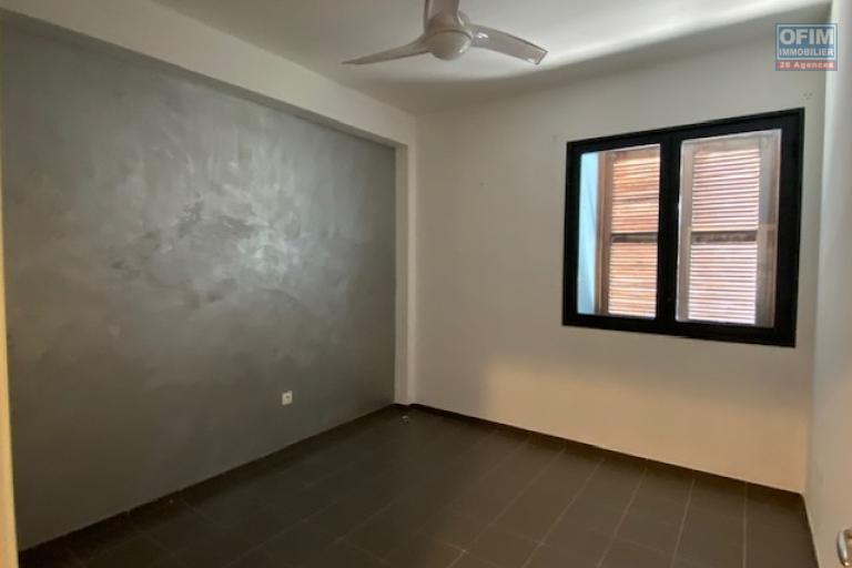 En vente appartement T4 plein centre ville de St Denis