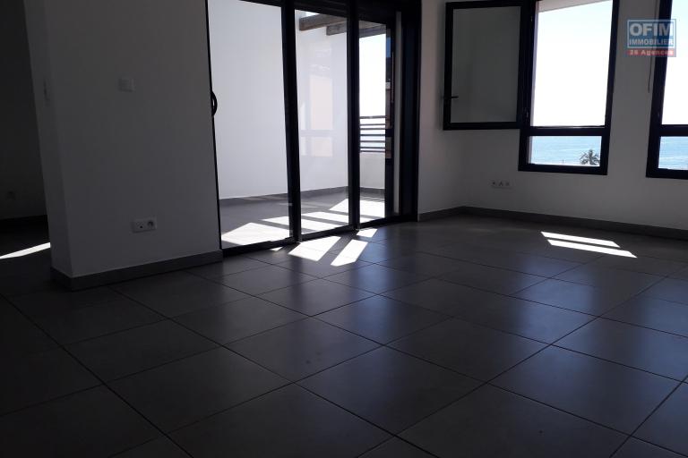 A louer appartement T3 avec vue mer centre ville de la Possession
