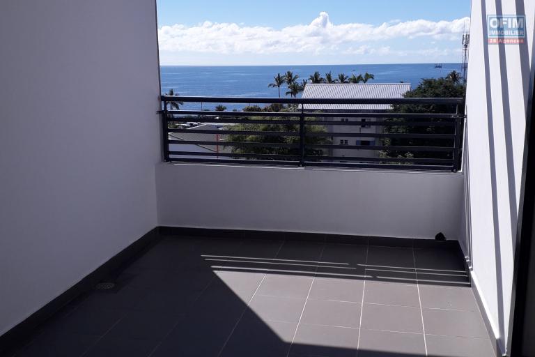 A louer appartement T3 avec vue mer centre ville de la Possession