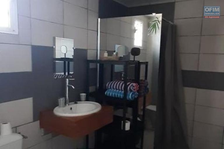 A LOUER villa F3 meublée à LE TAMPON 17ème kM