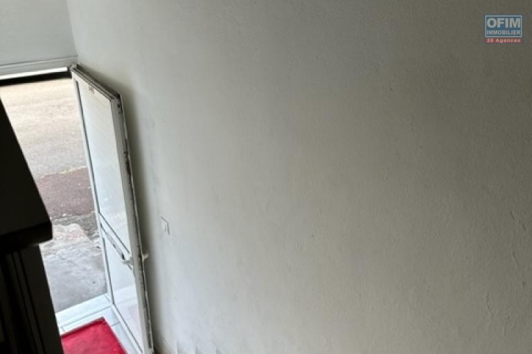A louer bel appartement F3 au coeur du centre ville de Saint-André