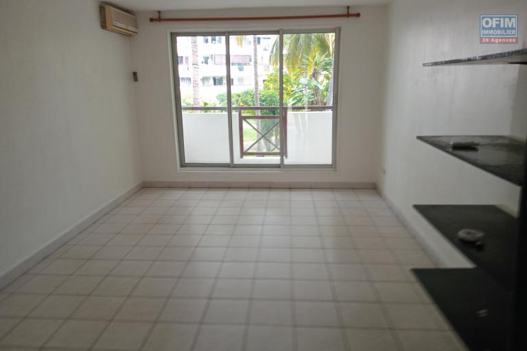 A LOUER STUDIO DE 27.21 M2 HABITABLE A BOUCAN CANOT