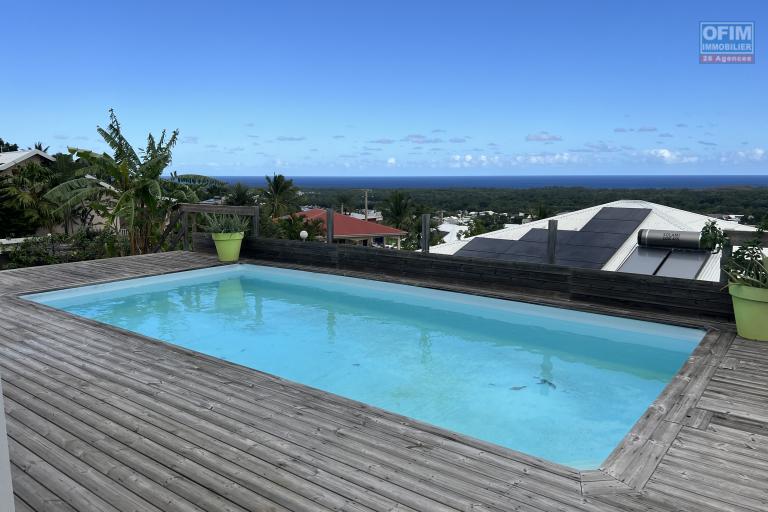Jolie maison F5 de plain-pied avec piscine, vue mer et montagne, 100 m d'altitude, en impasse et sans vis à vis.