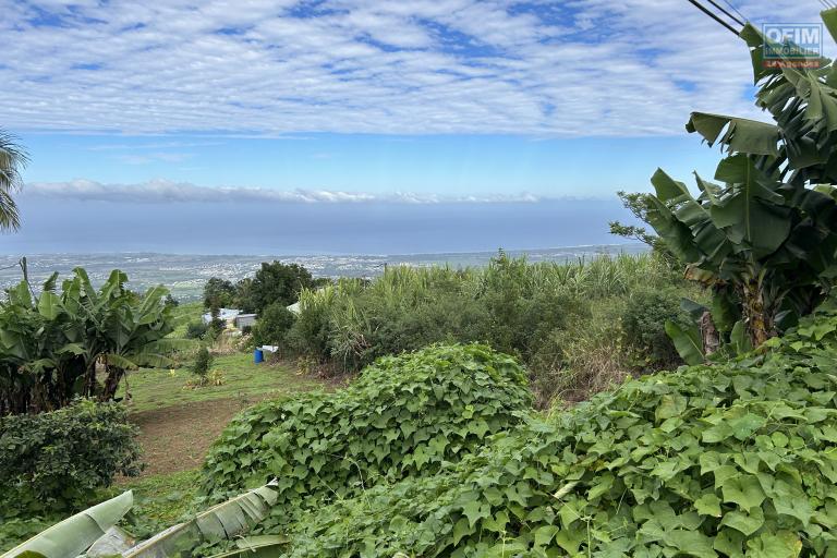 A vendre terrain de 450 m2 à La Rivière quartier Le Tapage