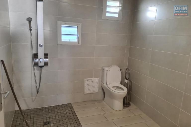 A louer charmant appartement neuf MEUBLE de type F2 Grand Bois  St Pierre