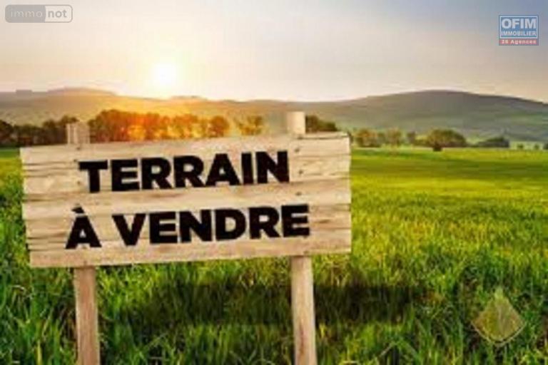 Vente d'un terrain de 388m2 à la Plaine des Plamistes 3 min du centre ville