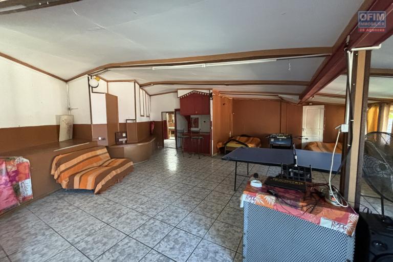A VENDRE ENSEMBLE IMMOBILIER
