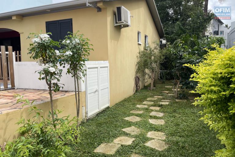 A LOUER Villa F4 meublée avec piscine  à RAVINE DES CABRIS
