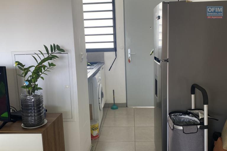 A vendre appartement type F1 avec belle vue mer et montagne au centre ville de la Possession. - studio-possession-vente-agence-immobilliere-reunion