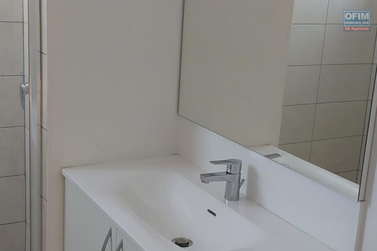 A louer appartement T3  neuf  à Saint Leu